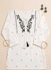 White Kurta with Black Embroidery_S