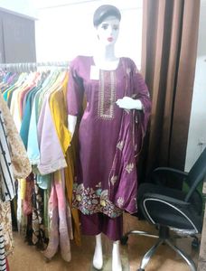 Elegant Purple Embroidered Kurta Set