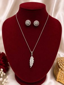 Elegant Leaf Pendant Necklace & Earring Set