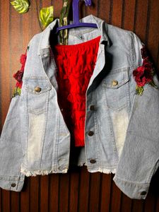 Stylish Denim Jacket with Rose Embroidery