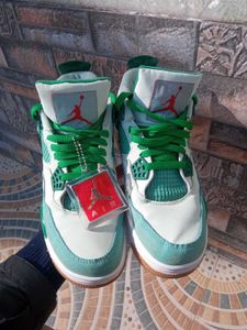 OG THRIFTED Nike Jordan Retro 4