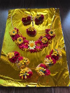 Floral Jewellery Set for Haldi/Mehendi