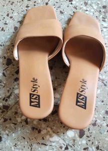 Stylish Tan Slide Sandals