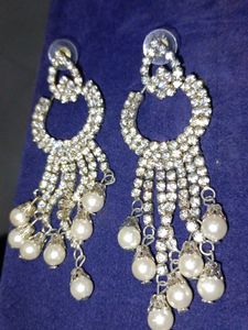 Stunning Dangle Earrings with Pearls