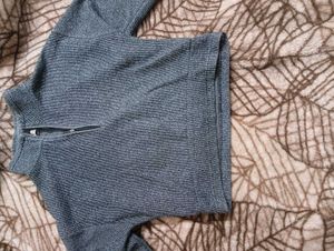 Cropped Pullover Sweater