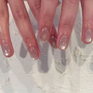Sparkling Press-On Nails Set
