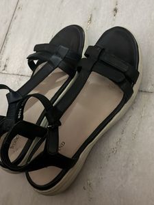 Woodland Black Sandals