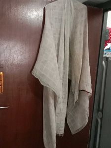 Elegant White Checkered Scarf