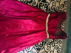 Stunning Magenta Embroidered Lehenga 🌟Choli
