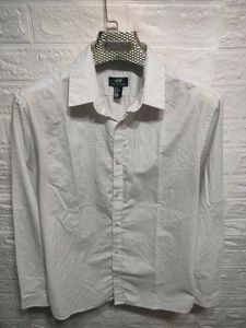 H&M Men's Classic Fit Dress Shirt