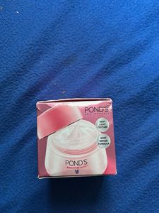 Pond's Bright Beauty Spot Repair