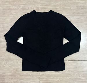 Chic Striped Cut-Out Long Sleeve Top