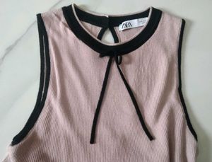 zara pink ruffle top 🤍