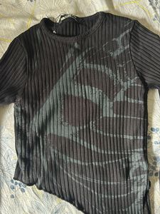 Ribbed Graphic Print Long Sleeve Top