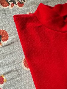 S Size Red Half Sleeve Crop Top