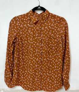 Chic Floral Print Button-Up Shirt