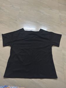 Pocket Detail Black Top