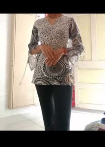 Printed Long Sleeve Top