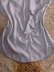 Chic Ruffled Sleeveless Top