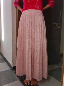 Elegant Pink Floral Print Pleated Skirt