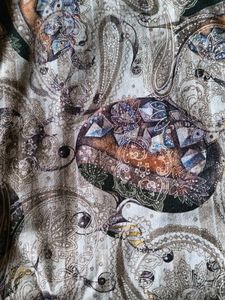 Stylish beige printed casual shirt.