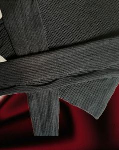 H&amp;M Black Cut-Out Sleeve Cropped Top