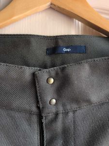 GAP Women's dark green pants