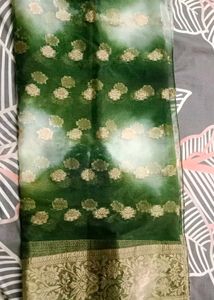 Elegant Green Saree with Golden Border