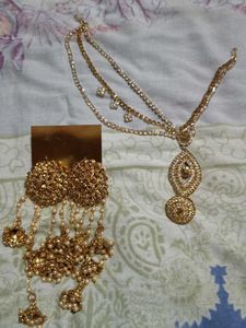 Exquisite Kundan & Pearl Jewellery Set