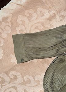 H&amp;M olive Striped Collared Shirt