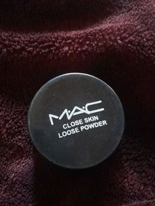 MAC Close Skin Loose Powder