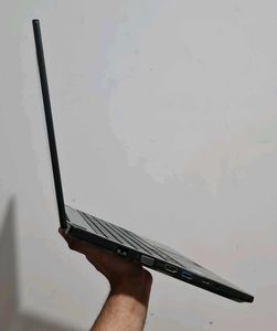 Acer Travelmate P648-G3-M carbon fiber body