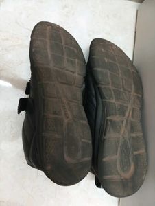 BLACK SCHOOL SHOES