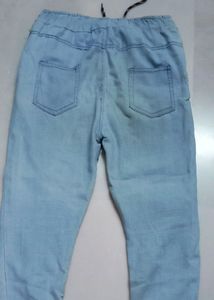 Light Wash Graphic Jeans