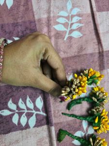 Set of 5 Yellow Floral Hair Accessories