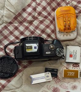 Sony Cyber-shot DSC H10