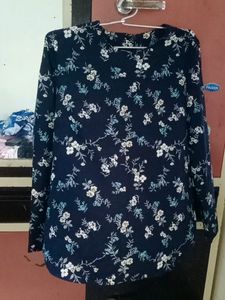 Long Sleeves Floral Print Top