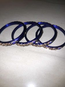 Set of 4 Embellished Bangles