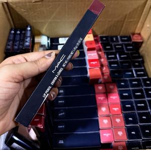 MAC Lip Pencil shade half red