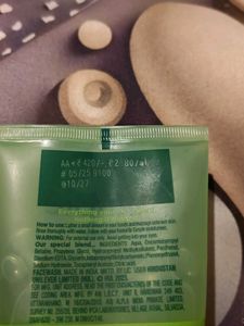 Simple Refreshing Facial Wash