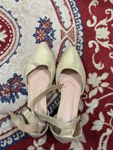Elegant Gold heels