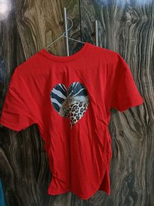 Red Heart Graphic T-Shirt from shein