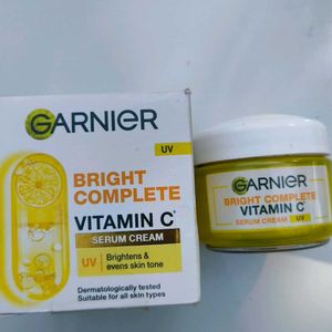 Garnier Vitamin C Serum Cream