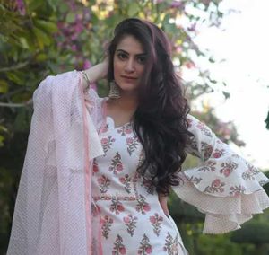 Elegant Floral Print Kurta Set with Dupatta