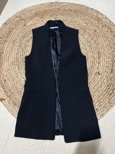 H&M Sleek Black Sleeveless Blazer Vest