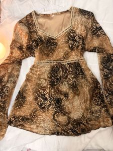 Vintage Lace Print Long Sleeve Top
