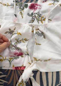 Floral Print Crop Top with Tie