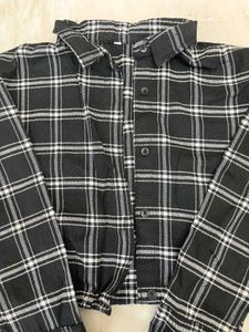 Black &amp; White Plaid Cropped Shirt