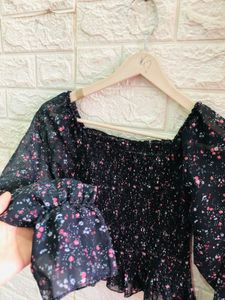 Black Floral Smocked Square Neck Top🎗️