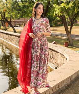 Elegant Floral Kurta Set with Dupatta